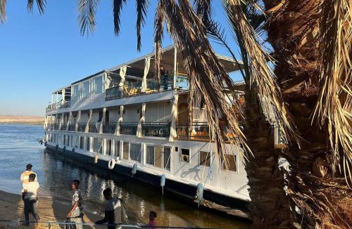 Luxor Boat Rental | Embrace 1 Nile Sailing Dahabiya