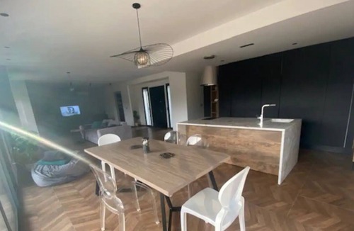 Sidi Thabet House | Emy LakeHouse