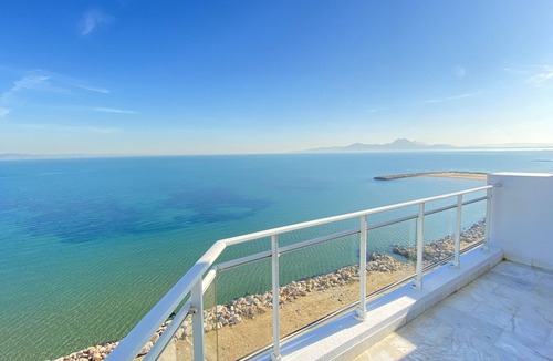 Le Kram Apartment | Escape to a Seaside Paradise: Stunning Sea View Apartment Awaits