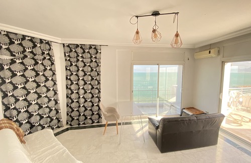 Le Kram Apartment | Escape to a Seaside Paradise: Stunning Sea View Apartment Awaits