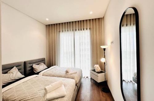 La Fayette Apartment | Evolo Luxury, Lake View, Piscine,jacuzzi,salle de Sport