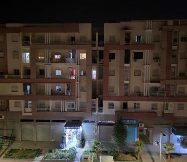 Menara Apartment | Excellent appartement à proximité de l'aéroport