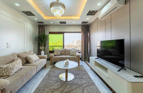 Gezira Apartment | Fantastic view over Zamalek I 3-room apartment Luxury Apartment I Balcony Jacuzzi