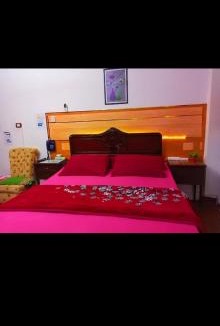 Al-Muntazah Apartment | fayrouzat elmndara near the sea with garden vew