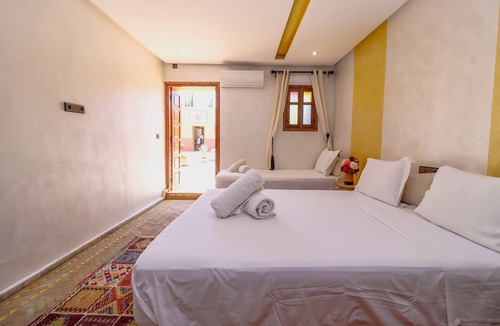 Menara House | Ferme d'hôte Zomorroda