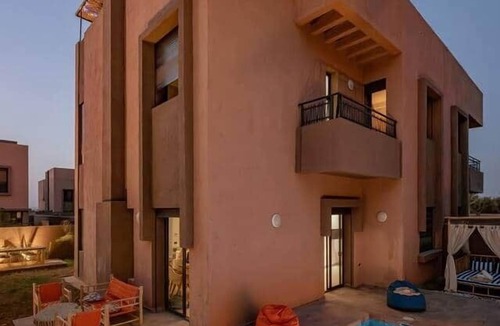 Menara Villa | Flextay - Villa Oasis - Private Pool - Rooftop Sunset