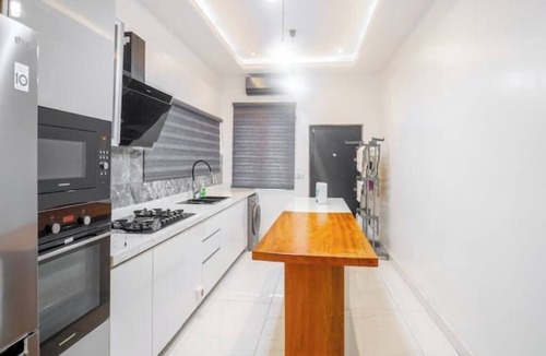 Ikoyi House | Four bedroom Luxury Duplex with Pool and PS5,Ikoyi