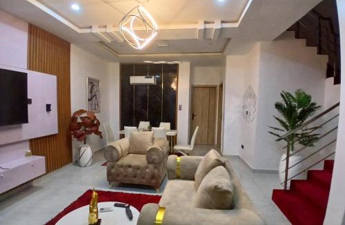 Ishara Apartment | Fully Furnished and Serviced 4Bedrooms Duplex