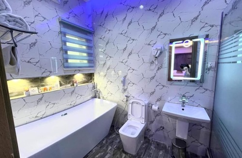 Ikeja Hotel | God's Touch Apartment