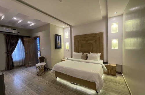 Ikeja Hotel | God's Touch Apartment