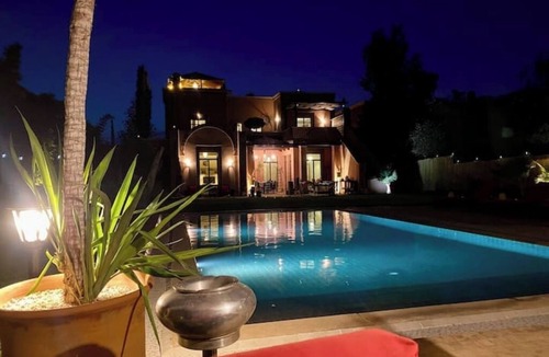 Tameslouht Villa | Golf Front Family Villa Jacuzzi 10m Swimming Pool Activities Atlas Mountain View