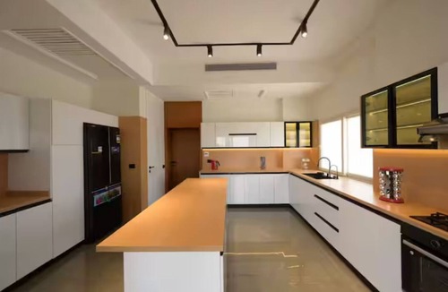 The 5th Settlement House | Golf View Penthouse/Rooftop Jacuzzi · 5BR ·