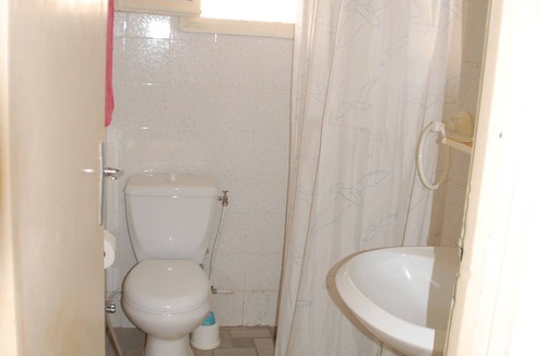 Hawmat al Badawiyin House | Good and cheap, which is our motto. Centrally located, but quiet.