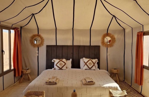 M'Hamid El Ghizlane Bed & Breakfast | Gorgeous 6-tent bed & breakfast luxury desert camp in Erg Lihoudi, M'Hamid.