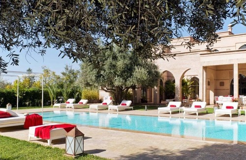 Menara House | Grandiose Villa ,5 Schlafzimmer in der Nähe des Zentrums . by Interhome
