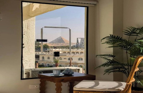 Oula Apartment | "Green Luxurious studio, Overlooking Grand museum"