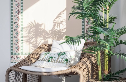 Oula Apartment | "Green Luxurious studio, Overlooking Grand museum"