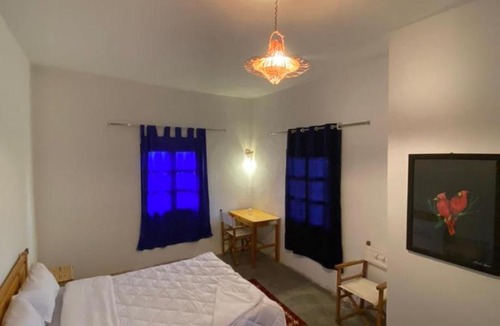 Bou Tharar Hotel | Hôtel bleu ciel