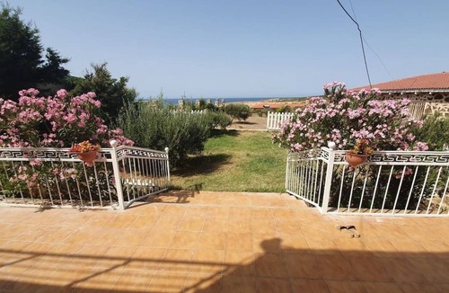 Bizerte Ski Chalet | Holiday Homes -- Chalet du Paradis