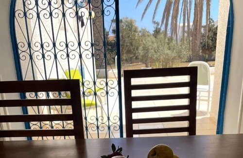 Hergla Villa | Holiday Homes -- Waterfront Cottage