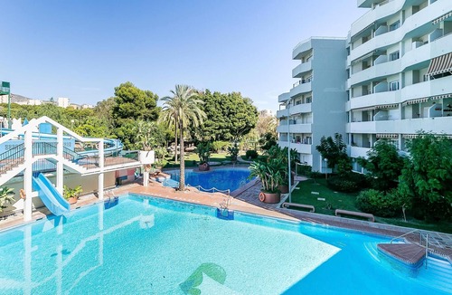Benalmadena Costa Apartment | Homerez - 50 m away from the beach! Appartement for 4 ppl. with shared pool