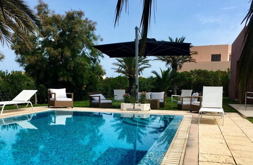 La Marsa Villa | Homerez - Spacious villa 400 m away from the beach for 6 ppl. with swimming-pool