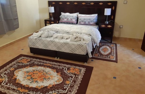 Arset El Bilk House | Hotel Riad H n°117 Romantic Cozy Bedroom with a Sofa Bed