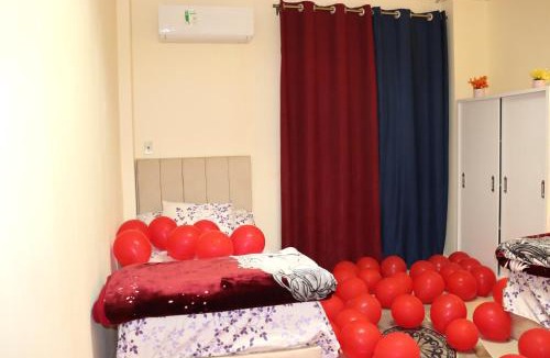 New Cairo House | Hotel Rooms for rent Male only رجالة فقط مكان محترم