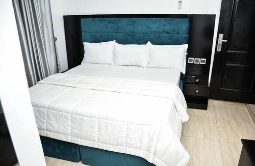 Ilorin Hotel | House 13 Hotel
