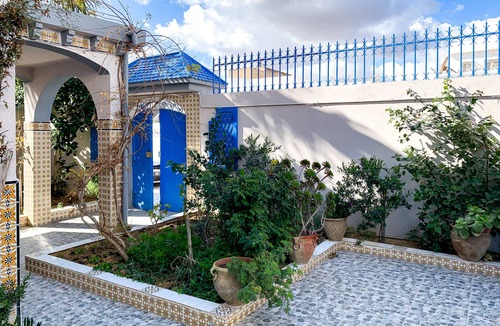Korba House | House with garden in a residential area 100 m from a magnificent beach
