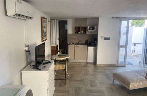 La Soukra Apartment | In a garden with swimming pool and close to the airport, Carthage and Sidi bou Said