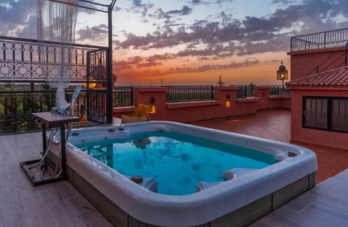 El Aggada House | Jnan Seyana - Piscine, Spa & Navette Disponible