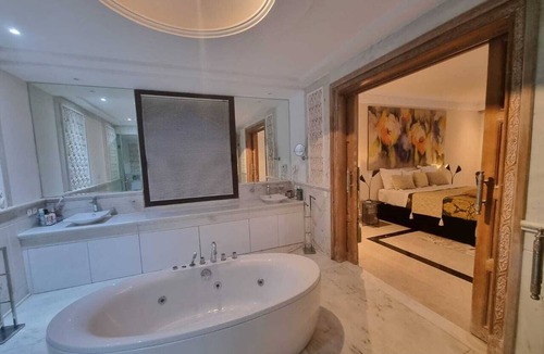 Palmeraie House | Just 15 minutes from downtown, elegance, sophistication, and the art of living in Marrakech.