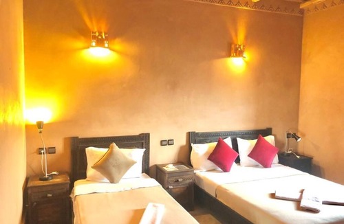 Nekob Bed & Breakfast | Kasbah Ennakb - Triple Room with City View 3