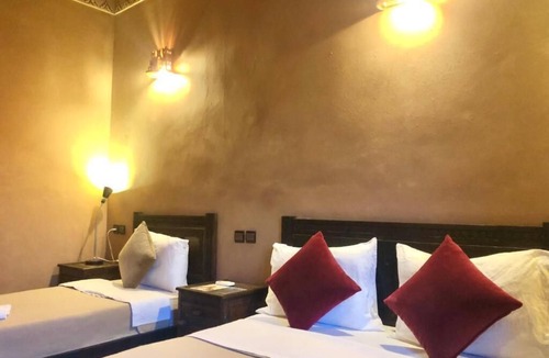 Nekob Bed & Breakfast | Kasbah Ennakb - Triple Room with City View 4