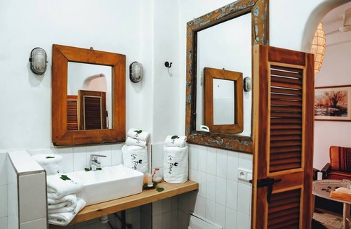 Bab Taghzout House | La Ferme Medina - Luxury Suite in the Heart of Medina