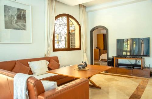 Amilcar House | La maison des ruines