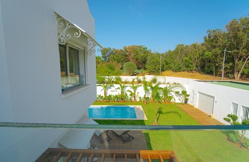 La Marsa Villa | La Marina: secure seaside with pool