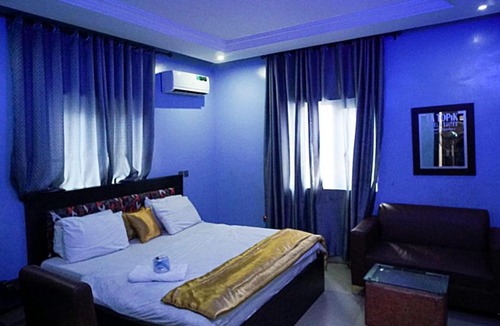 Ota Hotel | La Topik Hotel & Suites