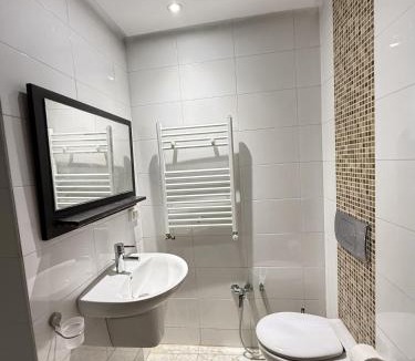 Les Berges Du Lac II Apartment | lac 2 apartment