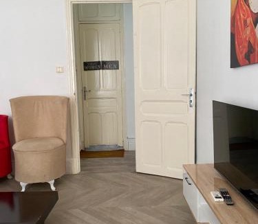 La Fayette Apartment | Lafayette Central Apartment