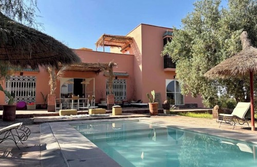 Tameslouht House | Le Patio des Sables. Swimming pool & Atlas view