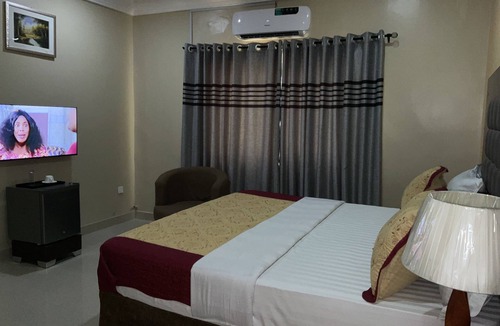 Ilorin Hotel | LIS HOTEL AND SUITES
