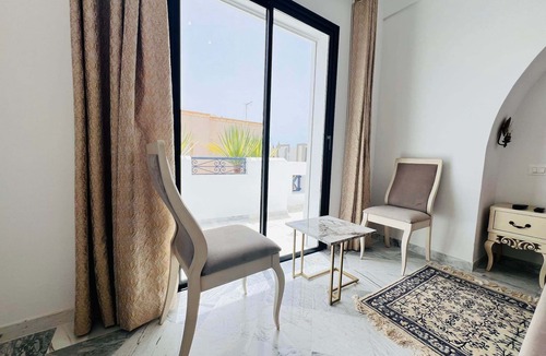 Yasmine Villa | Lovely house with nice pool/very close to the sea