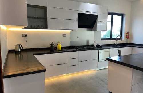 Ikoyi Apartment | Lush Penthouse w/ private rooftop Pool