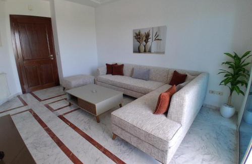 Les Berges Du Lac II Apartment | Luxury 1 bedroom apartment Lac 2