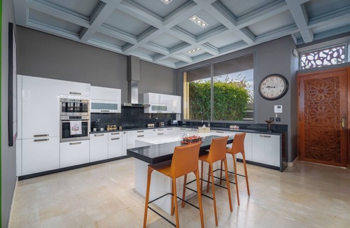 Agdal Villa | Luxury 4-Bedroom Villa in Marrakech with Pool, Garden & Refined Suites