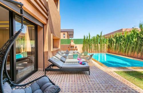 Tassoultante Villa | Luxury 4-ROM Villa with private Heated pool in Akenza ,free Airport transport service