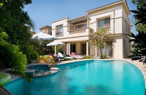 New Cairo Villa | Luxury 5BR Villa with Private Pool & Jacuzzi Overlooking New Cairo Golf Course