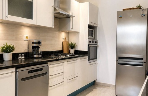 Ain Zaghouan Apartment | Luxury Oasis S 2 Comfort at the Garden in Carthage